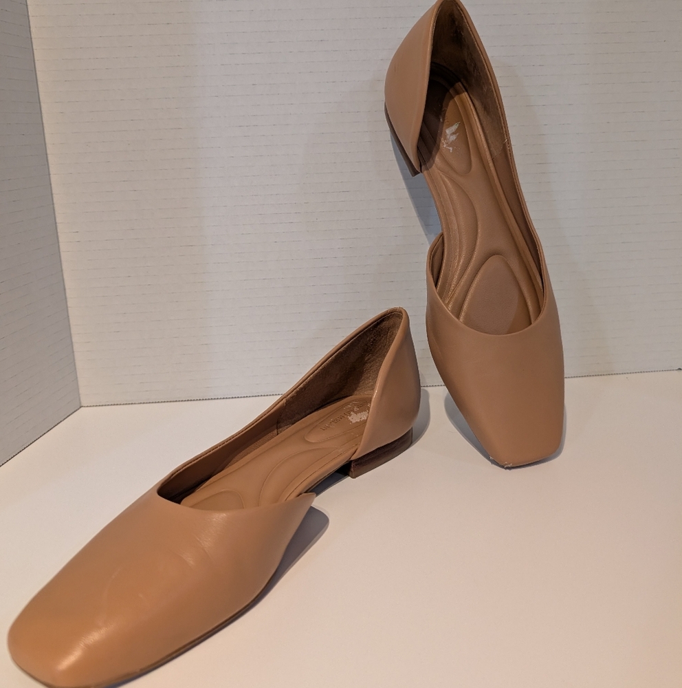 Antonio Melani Tan Flats Leather Sz. 7 1/2 - Picture 2 of 12